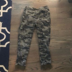 Camo Cargo Abercrombie Joggers